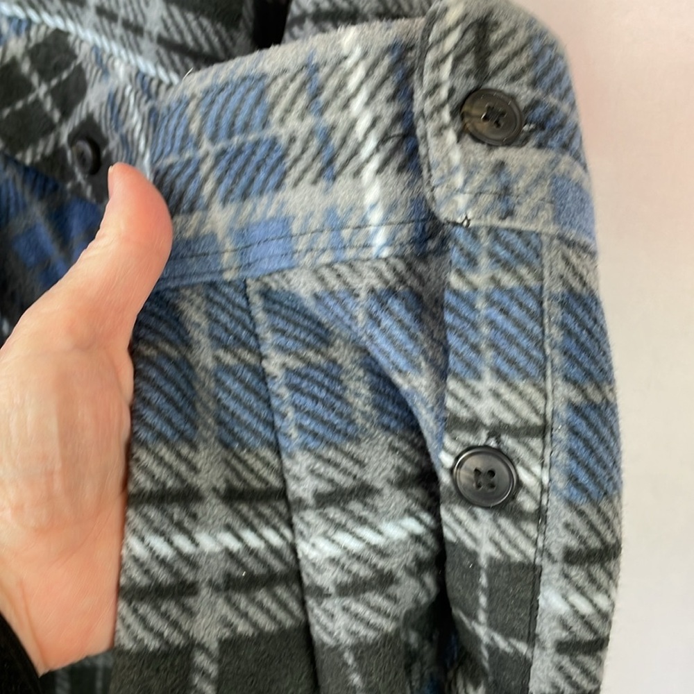 Freedom Foundry Blue and Gray Plaid Super Plush Men's Shirt Jacket - Size XXL - Picture 3 of 15